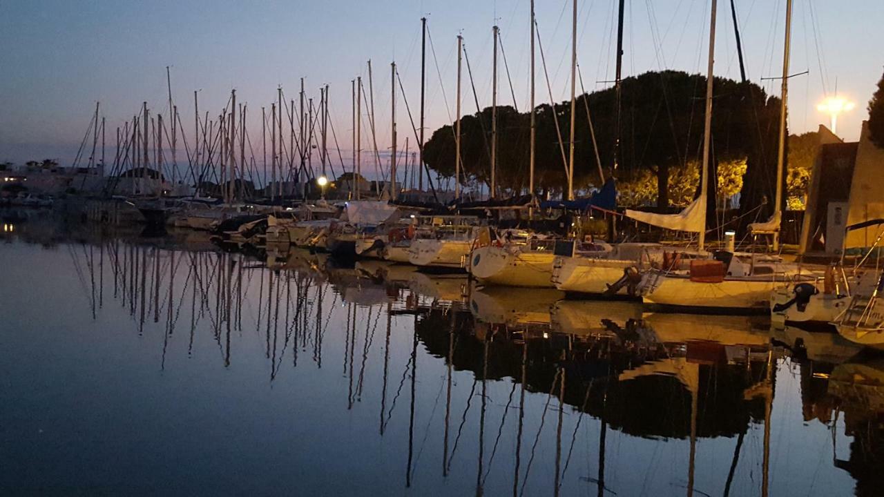 Hebergement Insolite Studio Grau Du Roi Mas Des Marines Piscine Le Grau-du-Roi Bagian luar foto